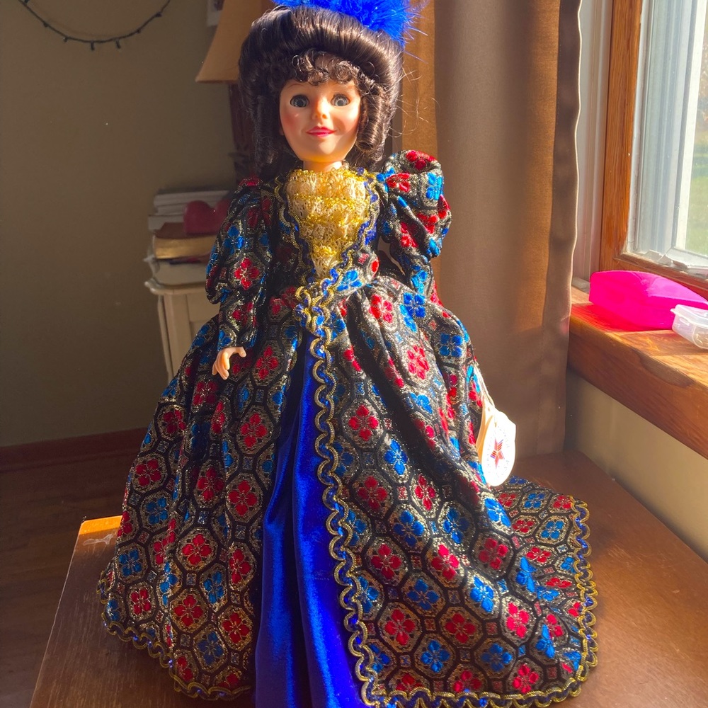 Royal House of Dolls La Scala
